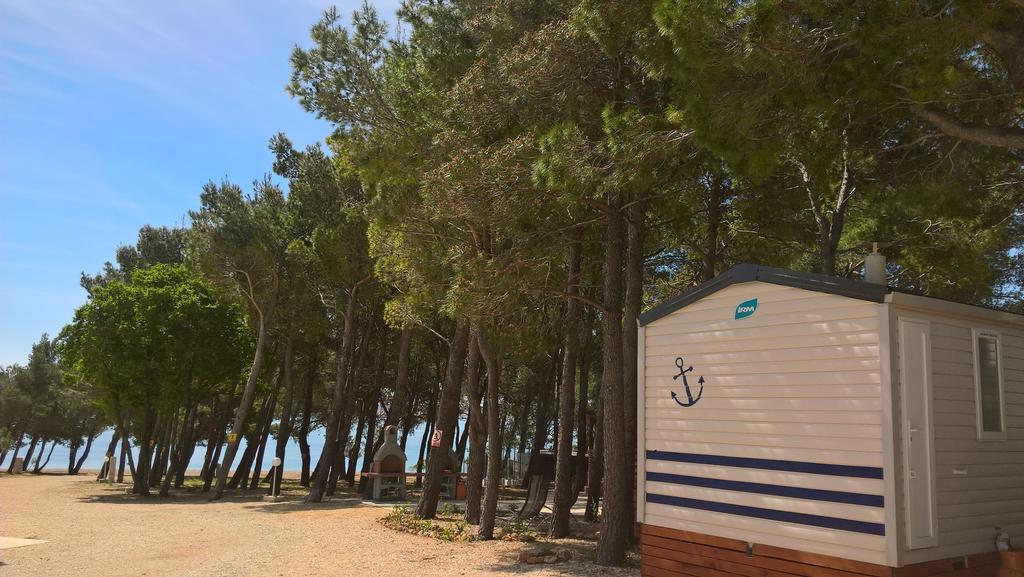 Mobile Home Navis Starigrad Paklenica Luaran gambar